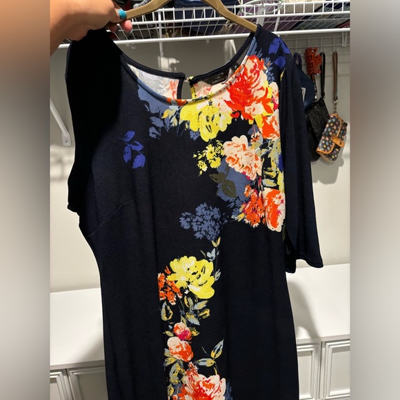 NWT floral maxi dress - Picture 2 of 3